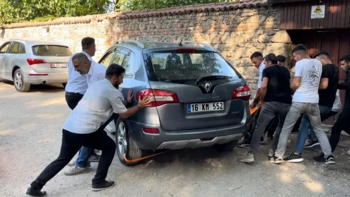 Kira yüzünden mülk ve işletme sahibi kavga etti, müşteriler saatlerce mahsur kaldı