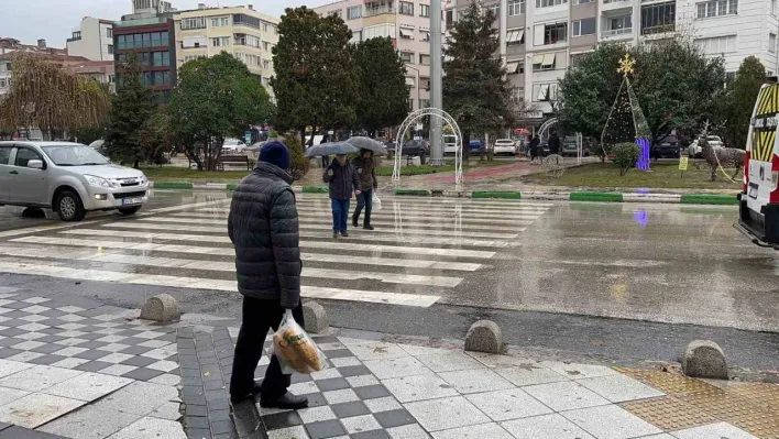 Kırklareli'de sağanak yağış etkili oluyor