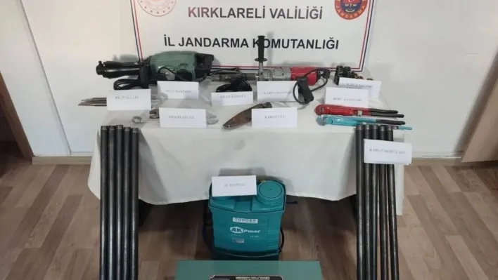 Kırklareli'nde define arayan 4 kişi yakalandı