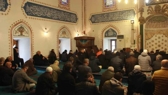 Kırklareli'nde depremzedeler için mevlit okutuldu