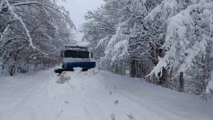 Kırsal bölgelerde kar küreme mesaisi