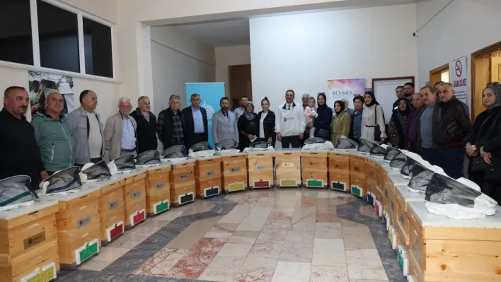 KO-MEK arıcılığın tüm inceliklerini öğretiyor