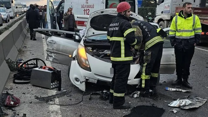 Kocaeli'de 4 araçlı zincirleme kaza: 1 ölü, 1 yaralı