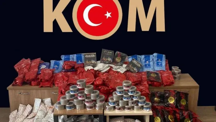 Kocaeli'de 66 gümrük kaçağı parfüm, 360 kilo bandrolsüz nargile tütünü ele geçirildi