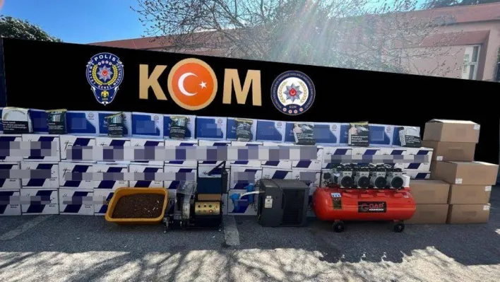 Kocaeli'de 9 adrese polis operasyonu: Milyonlarca makaron ele geçirildi