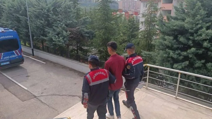 Kocaeli'de aranan şahıslara jandarma operasyonu