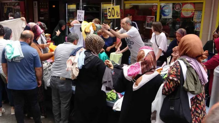 Kocaeli'de bayram alışverişi yoğunluğu