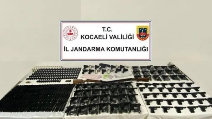 Kocaeli'de bir ayda 28 silah ve 835 silah parçası ele geçirildi