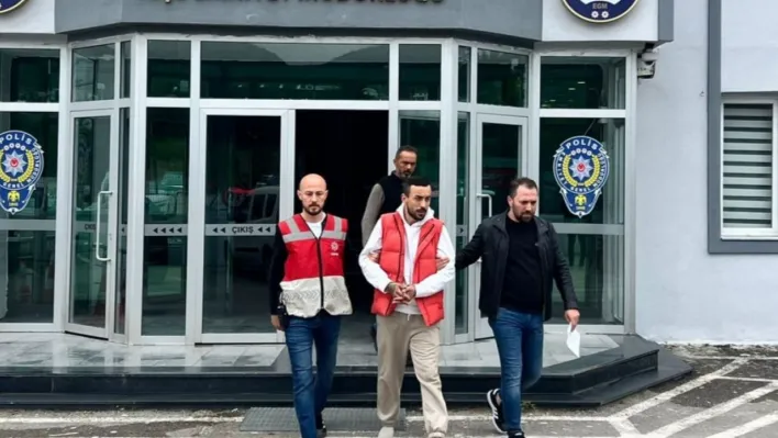 Kocaeli'den çaldığı minibüsle İstanbul'da yakalandı