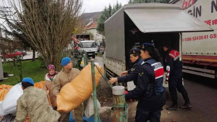 Kocaeli jandarmasından Düzce'ye yardım eli