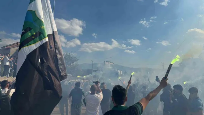 Kocaelispor'dan kombinelilere kazan-kazan çağrısı: 'Gelmeyecekseniz bu maç biletinizi kulübe devredin'