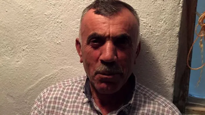 Komşuları evinde ölü buldu