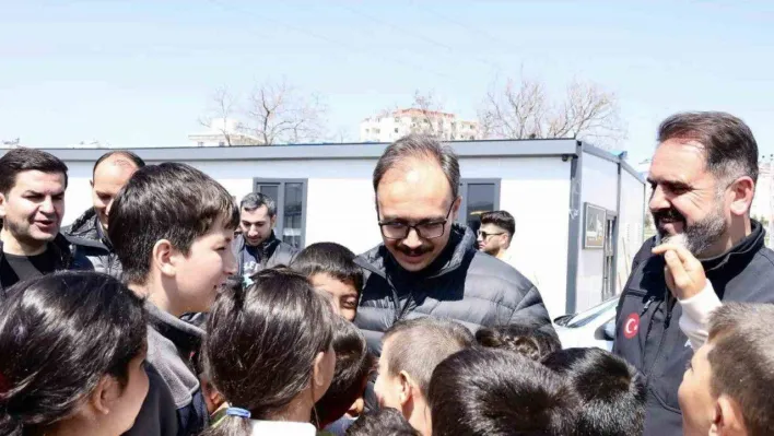 Konteynır kentlere bilişim sınıfları kuruldu