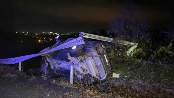 Kontrolden çıkan cip yağmur kanalına devrildi: 1 yaralı