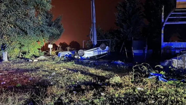 Kontrolden çıkan otomobil takla attı 2 yaralı