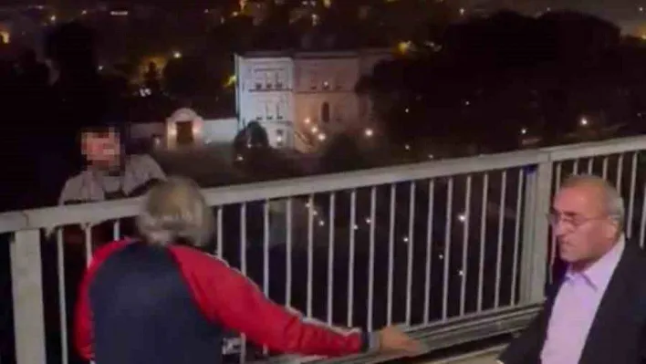 Köprüdeki intihar girişimini Abdurrahim Albayrak böyle engelledi