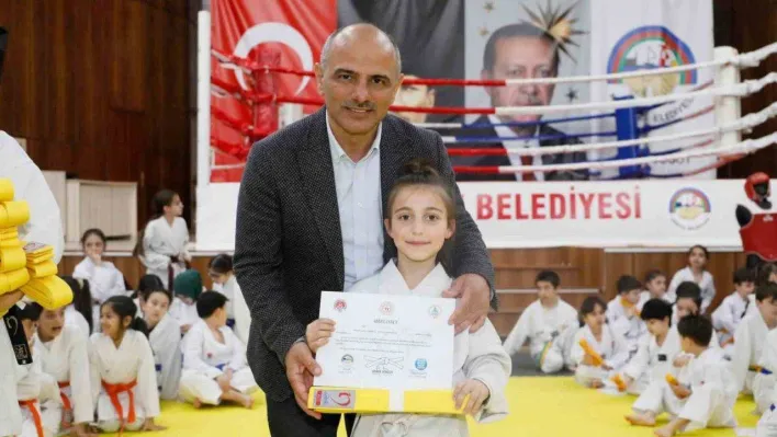 Körfez'de 100 sporcuya yeni kuşak