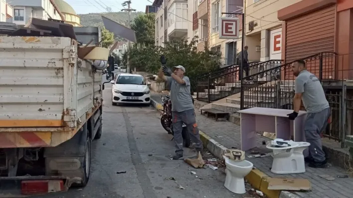 Körfez'de hacimli atıklar düzenli toplanıyor