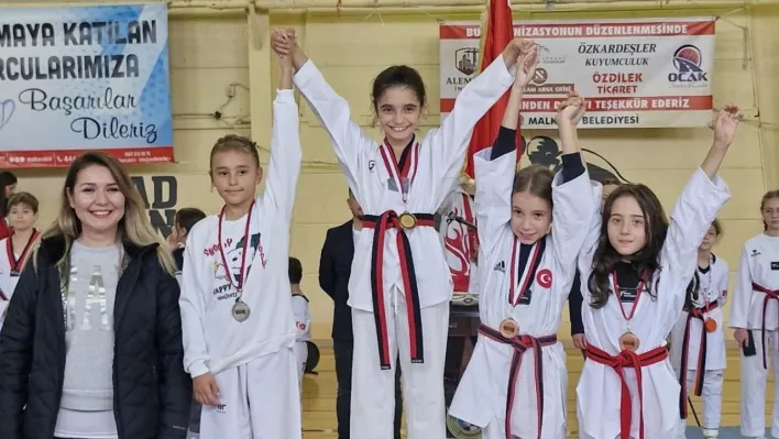 Körfezli tekvandoculardan Balkan Kupası'nda 3 şampiyonluk