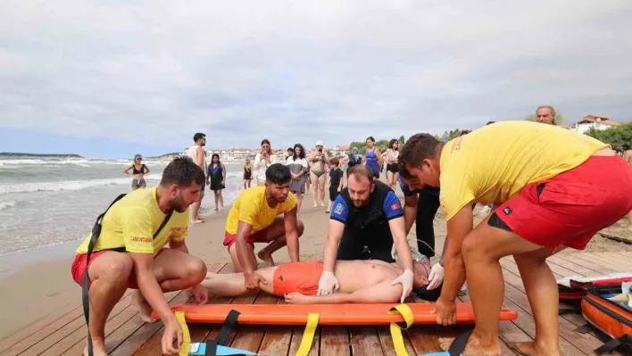 KOSKEM ekipleri son bir ayda 887 kişiyi boğulmaktan kurtardı