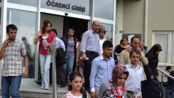 KPSS'de ilk oturum bitti