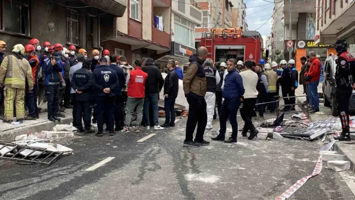 Küçükçekmece'de meydana gelen doğalgaz kaynaklı patlama anı kamerada