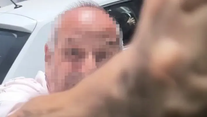 Küçükçekmece'de yol verme kavgası