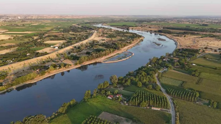 Kuraklık nedeniyle Meriç Nehri'ne elektrik santralinden su salındı