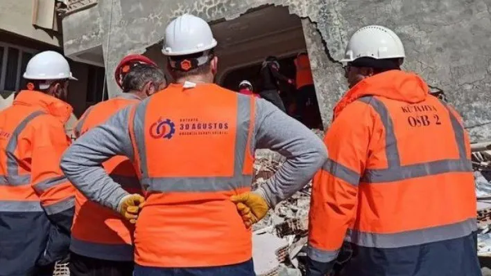 Kütahya 30 Ağustos OSB ekibi deprem bölgesinde