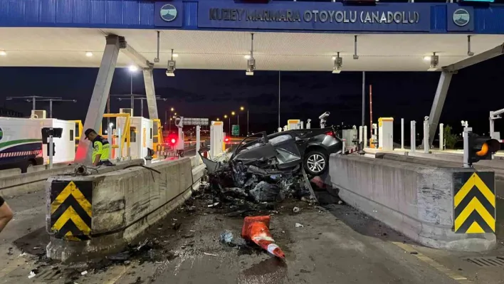 Kuzey Marmara Otoyolu'nda gişelerde feci kaza: Üst düzey yönetici hayatını kaybetti
