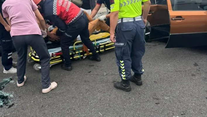 Kuzey Marmara Otoyolu'nda kaza, araç hurdaya döndü: 5 yaralı