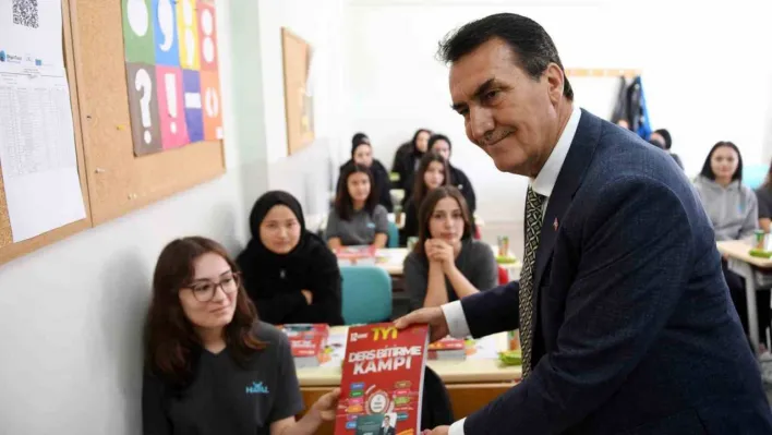 Lise öğrencilerine yardımcı kitap desteği