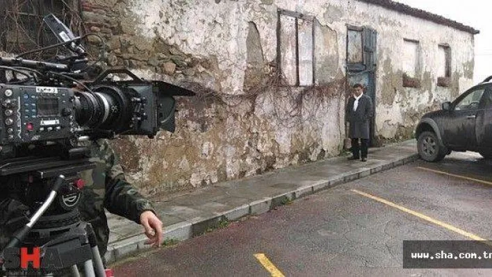 Lodosu fırsat bilip klip çekti
