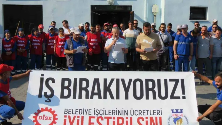 Lüleburgaz Belediyesi işçilerinden iş bırakma eylemi