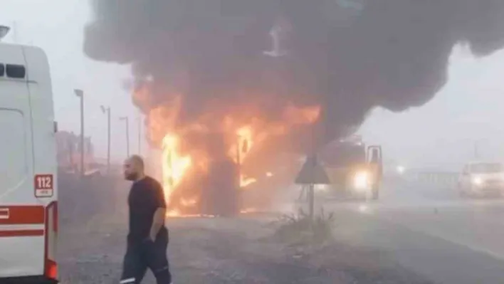 Lüleburgaz'da işçi servisi alev alev yandı: Facianın eşiğinden dönüldü