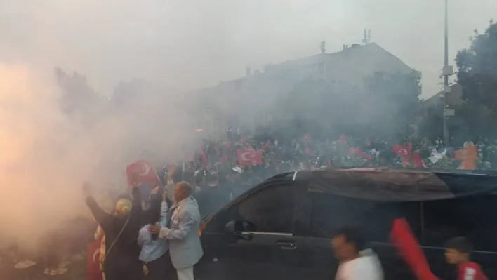 Lüleburgaz'da seçim kutlamaları