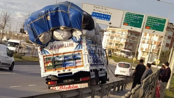 Makas kıran kamyonetini devrilmesin diye bariyere bağlayarak kamyona yasladı