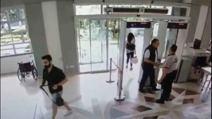 Maltepe Belediyesi'nde silahlı saldırgan içeriye böyle girdi