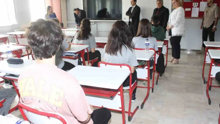 Manyas'ta bin 978 öğrenci tatile girdi