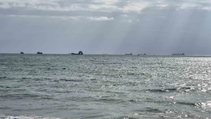 Marmara'da deniz ulaşımına Poyraz engeli
