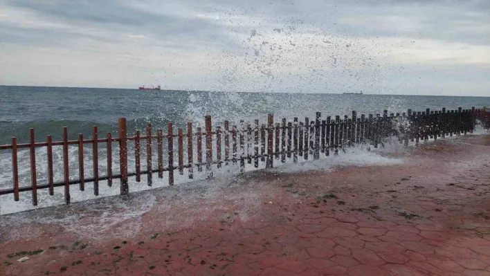 Marmara Denizi ulaşımına poyraz engeli