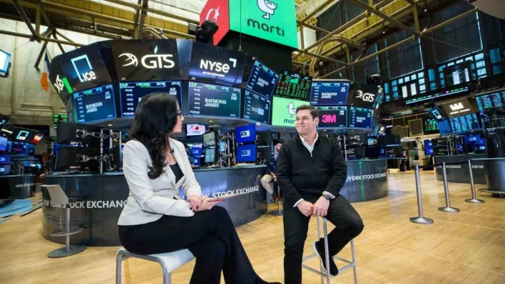 Martı, New York Borsası'nda Türk bayraklarıyla karşılandı