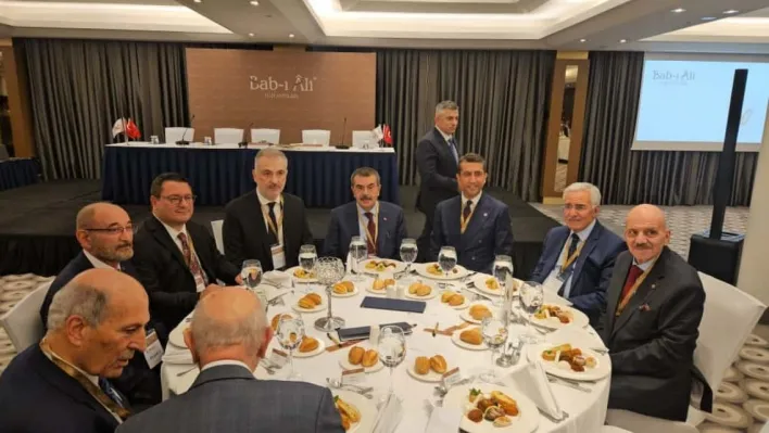 MEB Başkanı Tekin: 'Sınavlarda yapay zeka destekli açık uçlu sorular olacak'