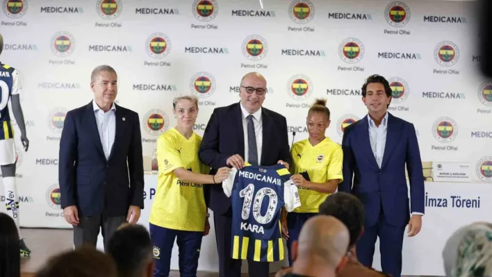 Medicana Sağlık Grubu, Fenerbahçe Kadın Futbol Takımı'nın forma sırt sponsoru oldu