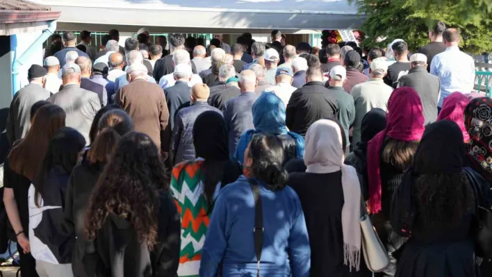 Meriç Nehri'nde boğulan çocuk toprağa verildi