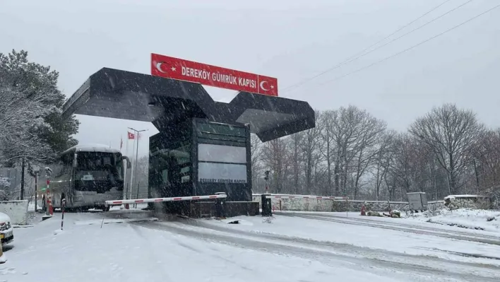 Meteoroloji uyarmıştı: Kırklareli'nin yüksek kesimlerinde kar etkili oluyor