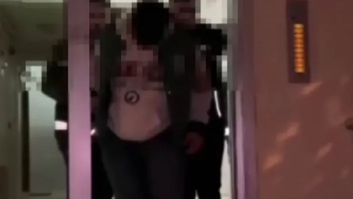 Metroda oyuncak tüfekle video çeken genç gözaltına alındı