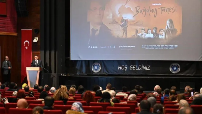 Milletvekili Serkan Bayram'ın hayatını konu alan 'Buğday Tanesi' filmi Bursa'da ilgiyle izlendi