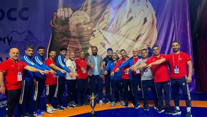 Milli güreşçiler, Dünya İşitme Engellliler Güreş Şampiyonası'nın 3. gününde 5 madalya kazandı