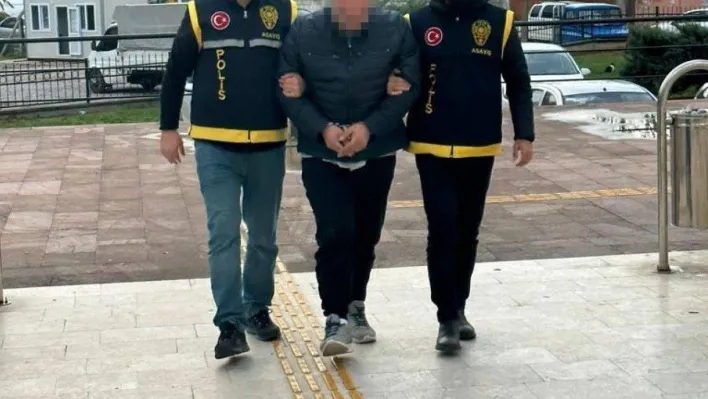 Minibüste teşhircilik yapan şahıs tutuklandı